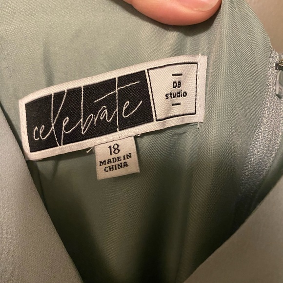 Cascade flutter sleeve David’s Bridal Bridesmaid Dress - Picture 6 of 8